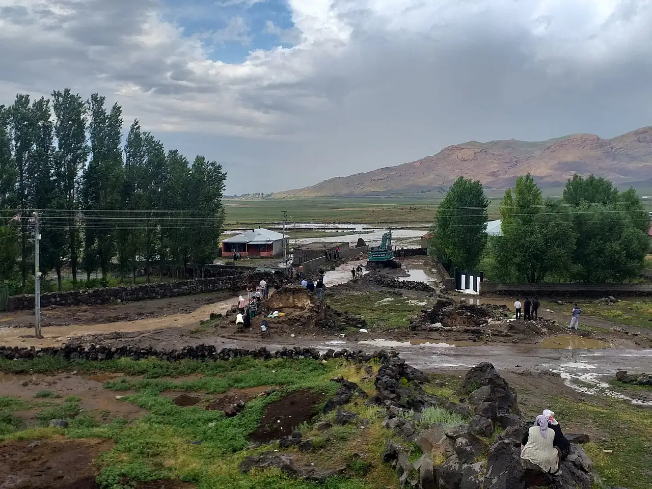 Ağrı'da sel ve su baskınlarına anında müdahale