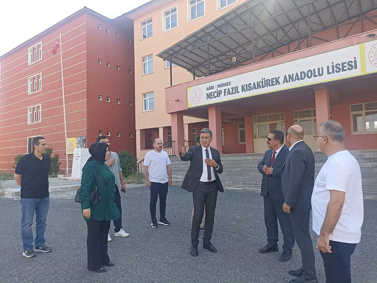 Ağrı'da yeni eğitim öğretim yılı hazırlıkları hız kazandı