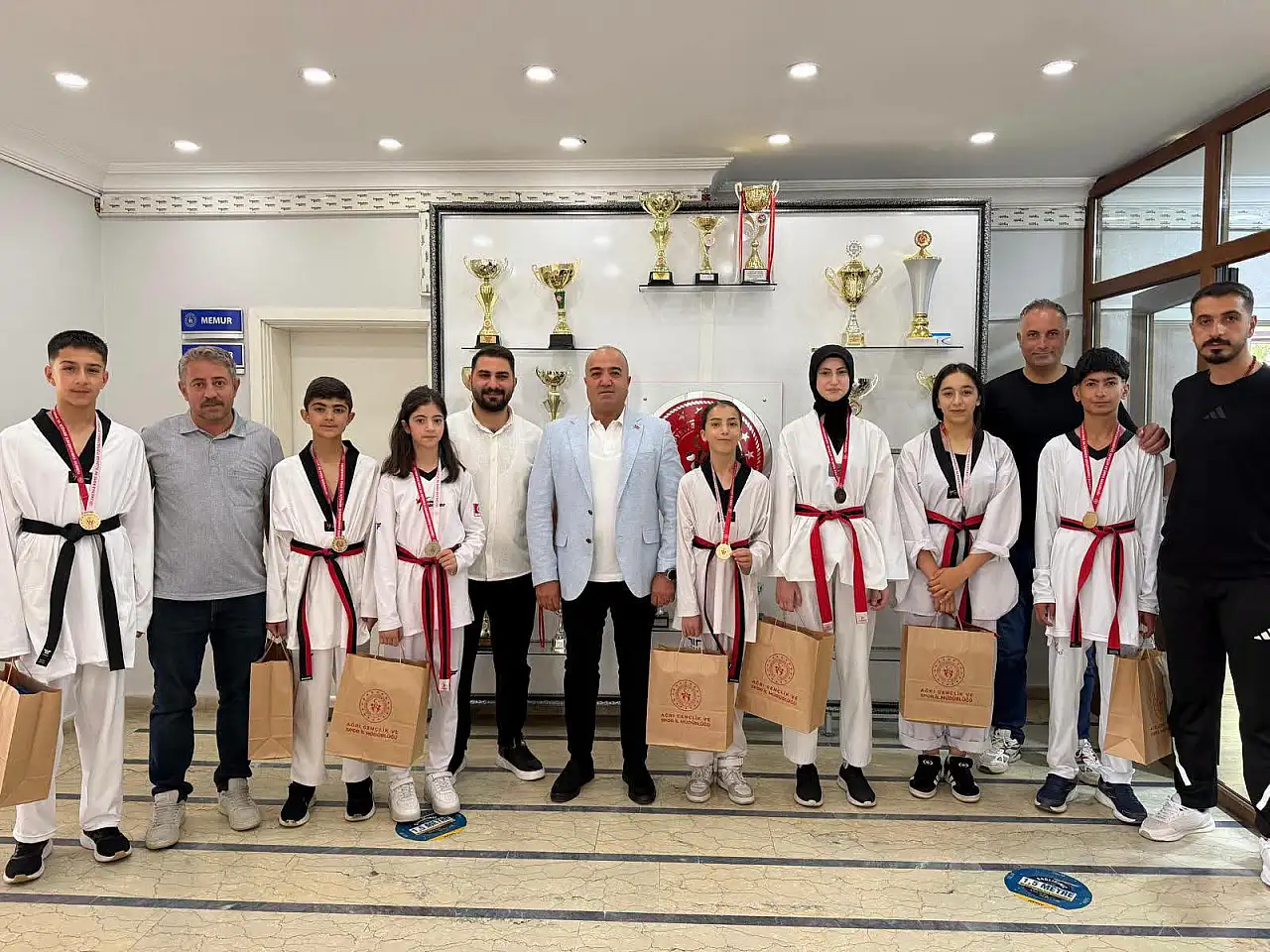 ANALİG Taekwondo'da Ağrı'nın gururu olan sporcular ödüllendirildi