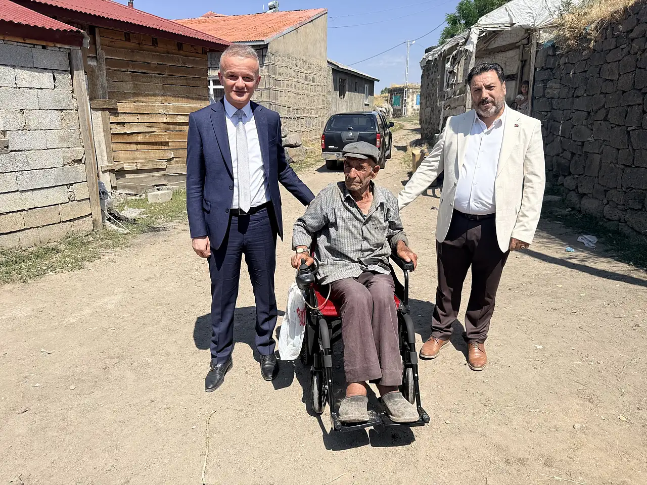 Hamur'da gönülleri ısıtan yardım eli
