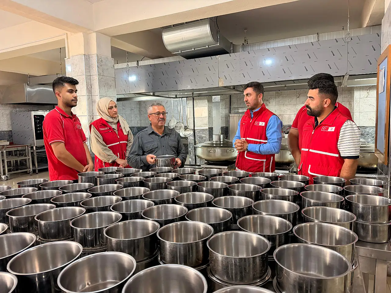 Türk Kızılay Genel Merkezi yöneticilerinden Doğubayazıt Şubesi'ne ziyaret