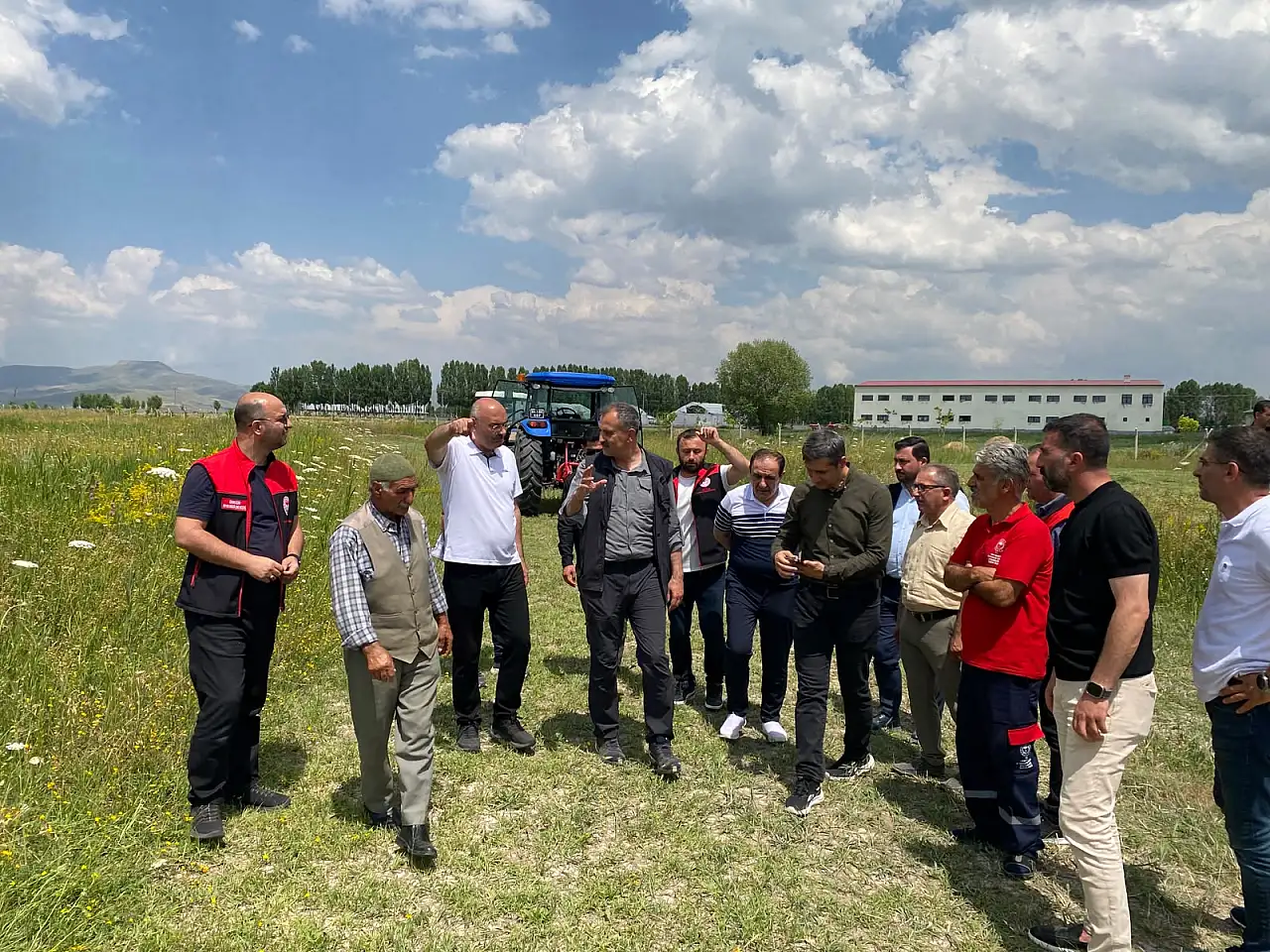 Vali Bozkurt TRT Park ve At Yarışları Alanındaki hazırlıkları yerinde inceledi