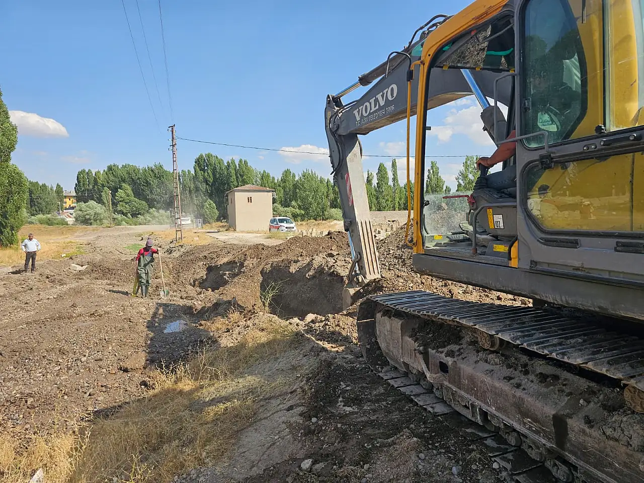 Ağrı Cumhuriyet Mahallesi'nde bin metrelik yeni kanalizasyon hattı