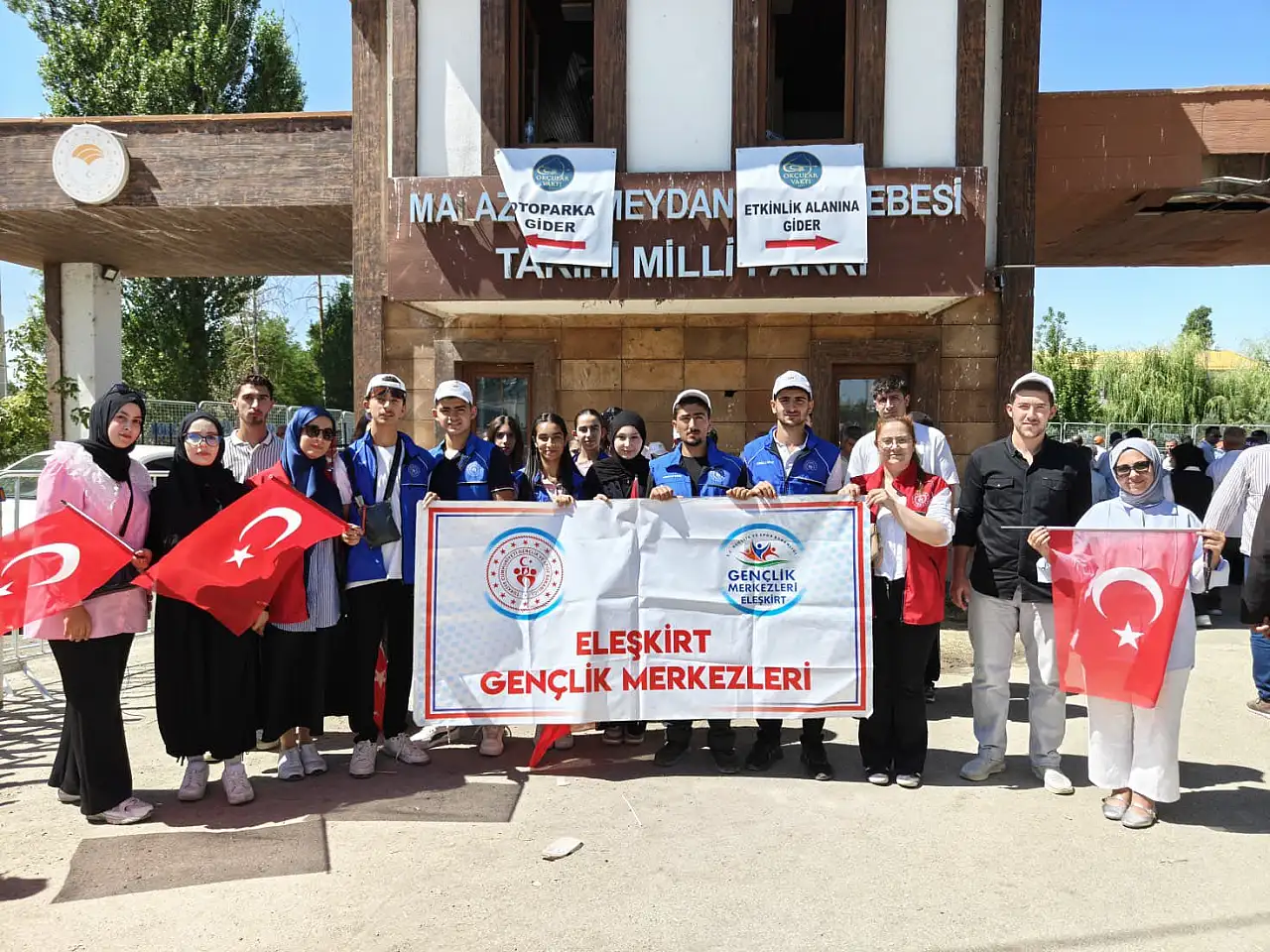 Ağrı'dan Malazgirt'e 500 gönüllü gençle katılım