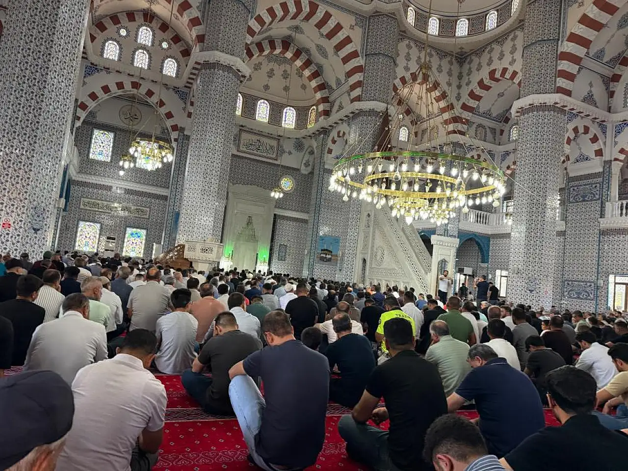 Iğdır'da cuma hutbesine işaret dili desteği