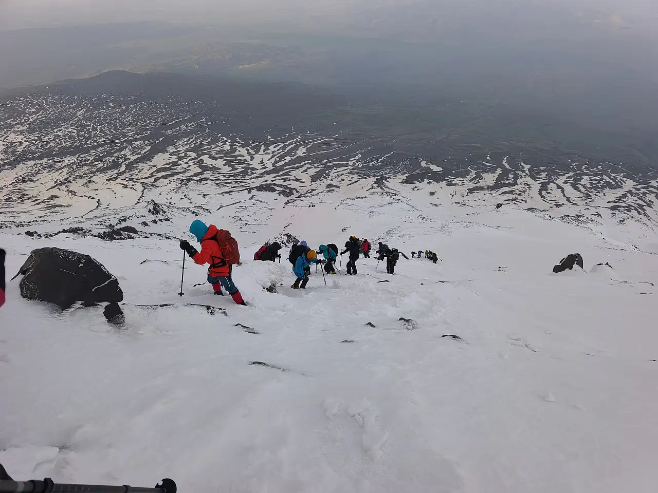 Van Gölü aktivistlerinden Ağrı Dağı'nın zirvesinde çevre mesajı