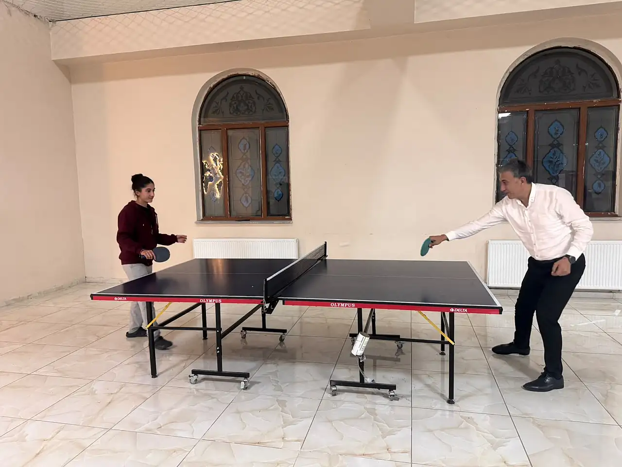 Abdulhaluk Çakan öğrencilerin taleplerini pansiyonda dinledi