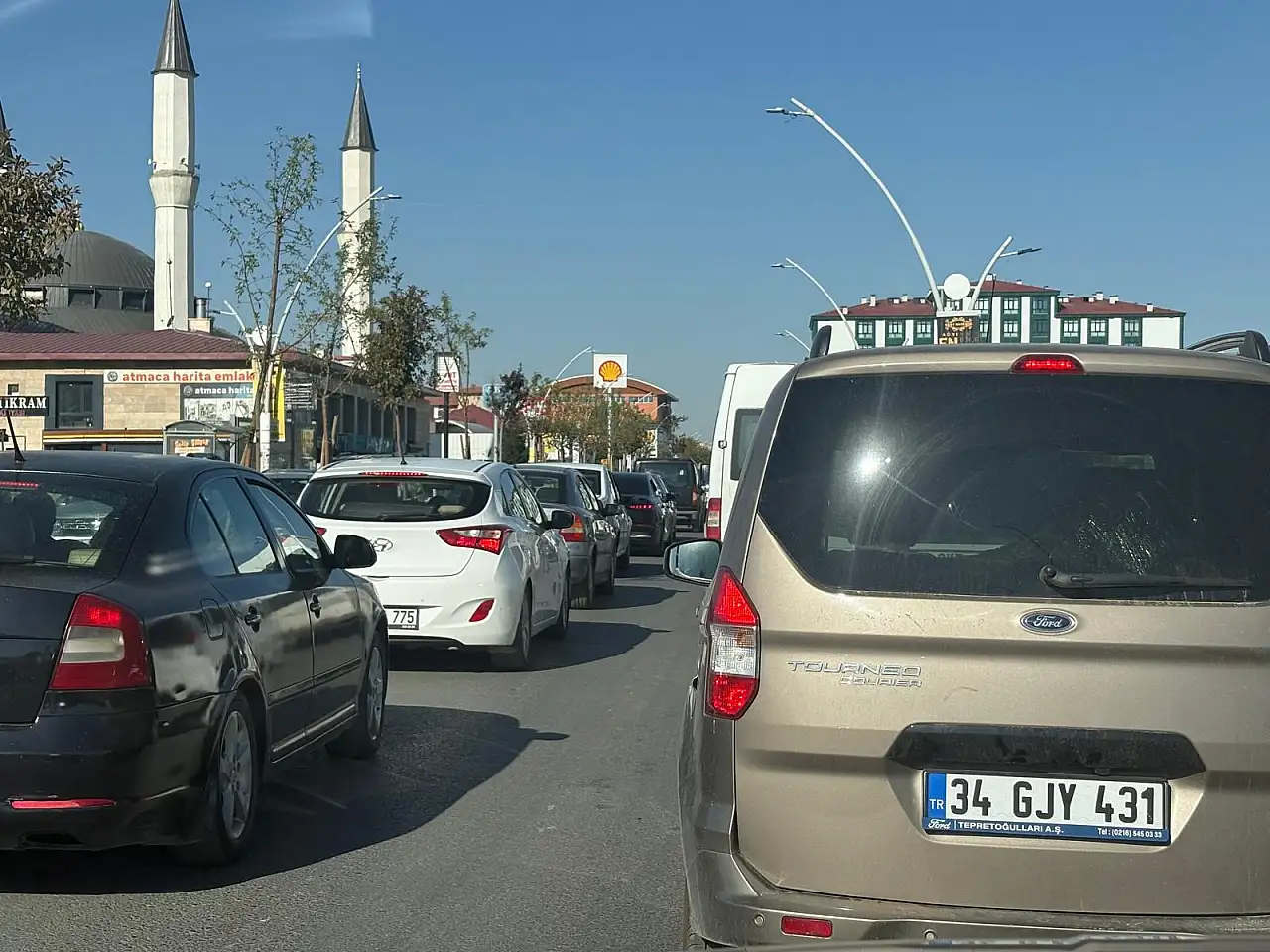 Ağrı'da trafik kilitlendi