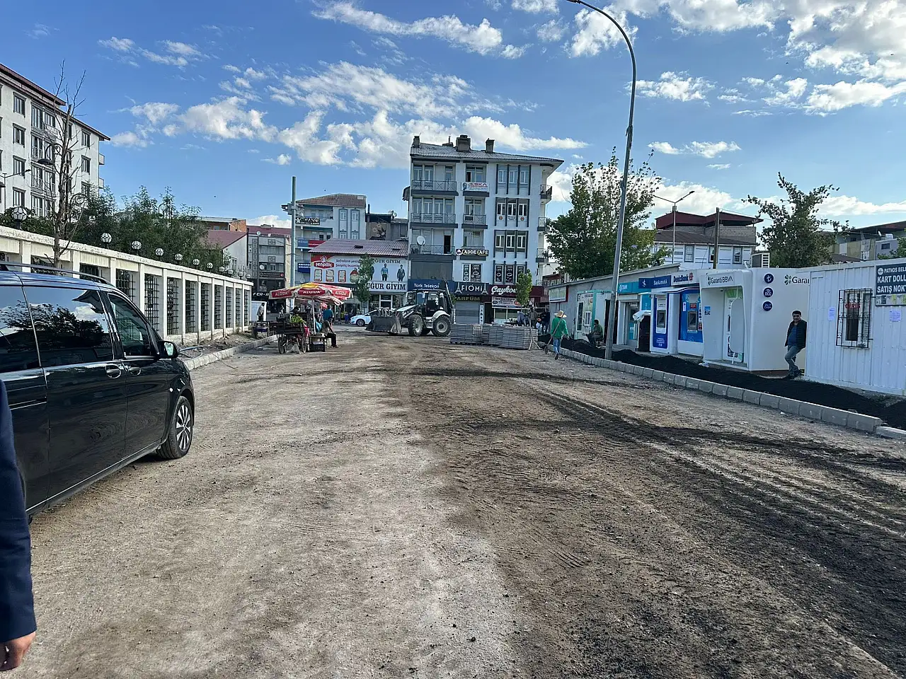 Patnos'ta Atatürk Mahallesi'nin yolları yenileniyor