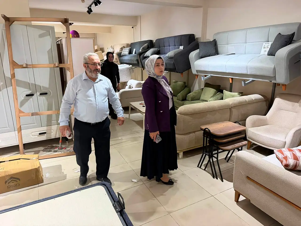 Taşlıçay Kaymakamı Kübra Baka Kılıç esnafın taleplerini dinledi