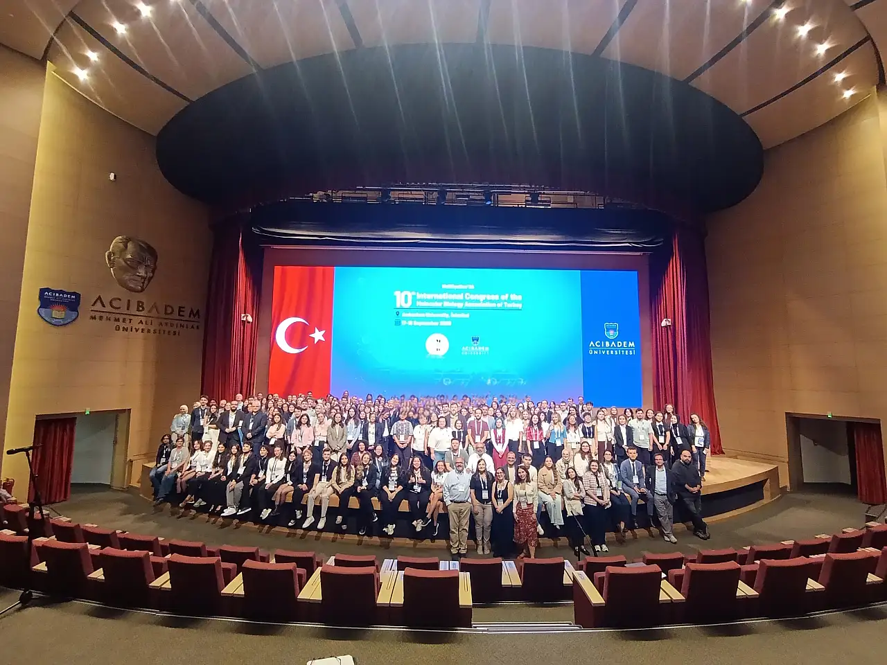 Yaşamın sırları MolBiyoKon'26'da mercek altına alındı