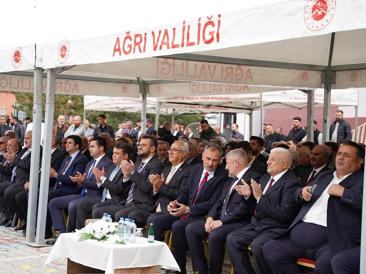 Azad Medeni Kahraman verdiği sözü tuttu: Eleşkirt'e okul ve taziye evi kazandırdı