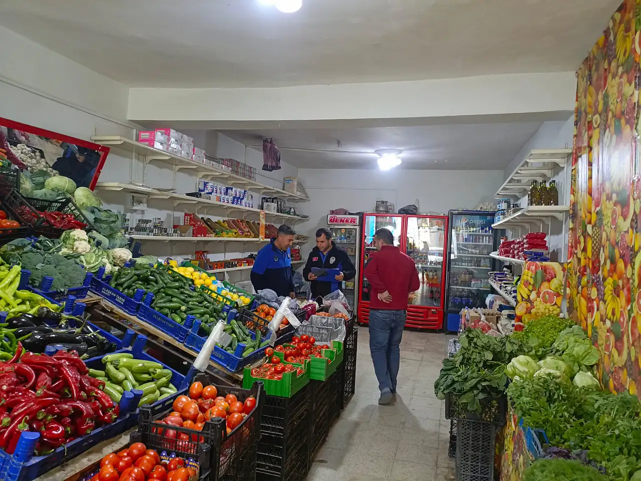 Doğubayazıt'ta market ve manavlara sıkı denetim başladı