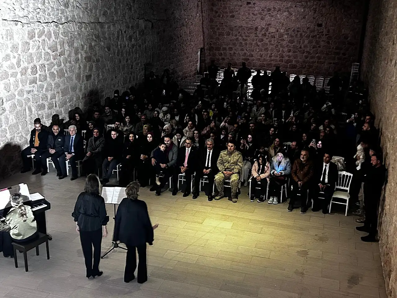 İshak Paşa Sarayı'nda opera sesleri yükseldi