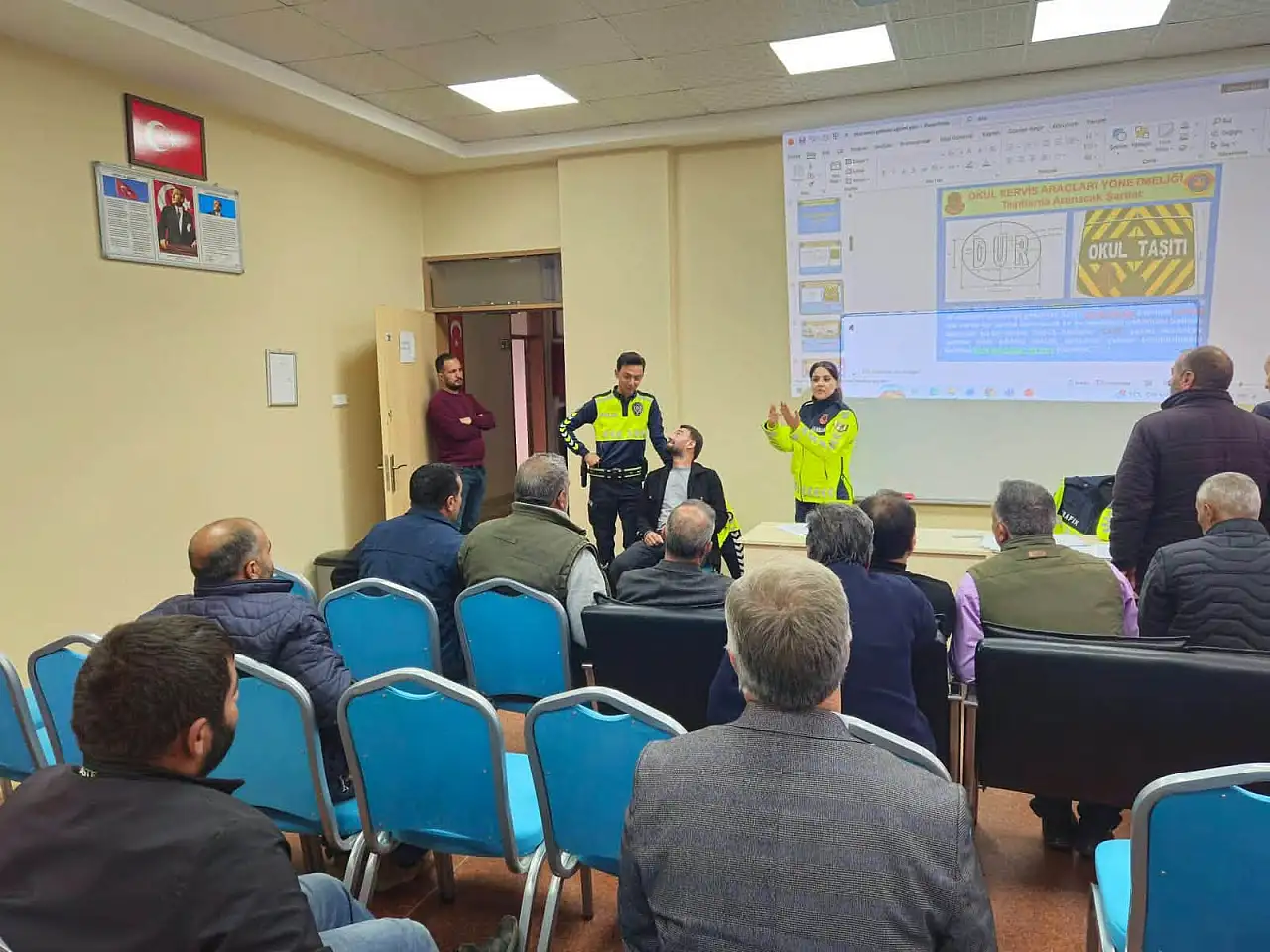 Taşlıçay'da okul servisleri denetlendi, şoförlere eğitim verildi