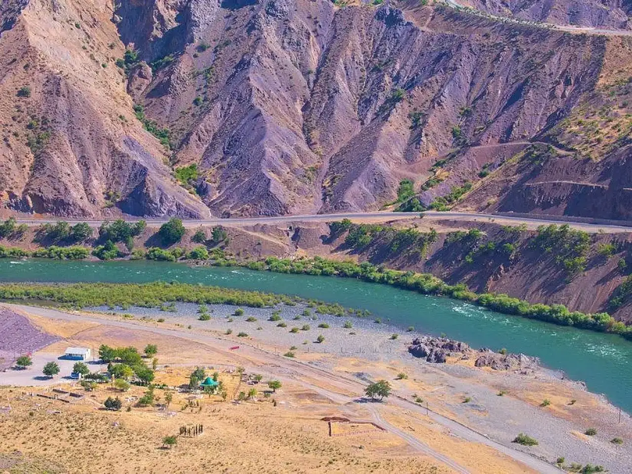 Ağrı'nın En Tanınmış Özellikleri: Şehrin İkonik Unsurları ve Tarihi Zenginlikleri