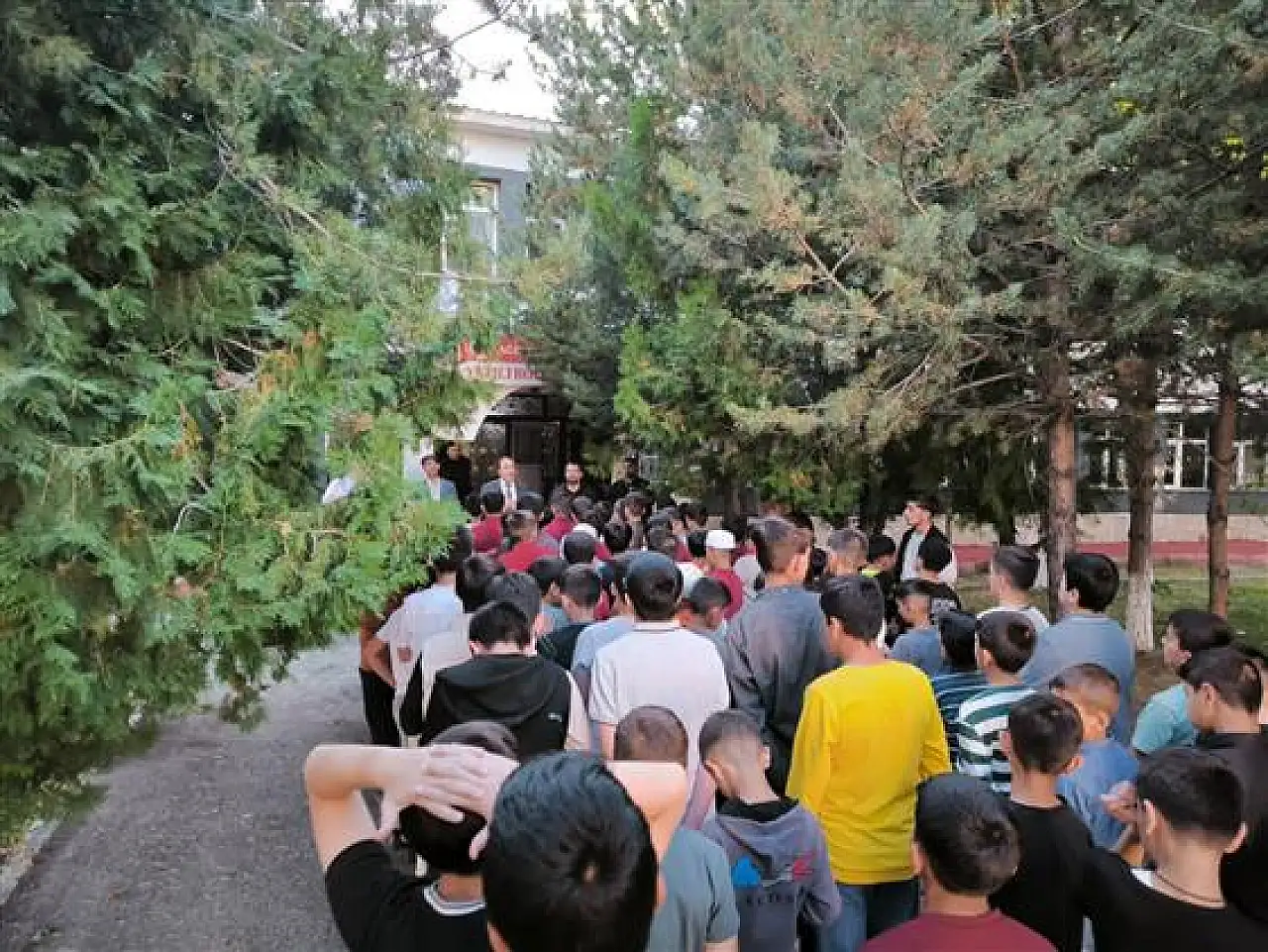 Ağrı İl Müftüsü İlhan hafızlık öğrencileriyle bir araya geldi