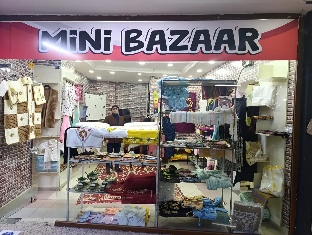 Ağrı'da el emeği örgüler sonbaharda vatandaşların ilgisini çekiyor