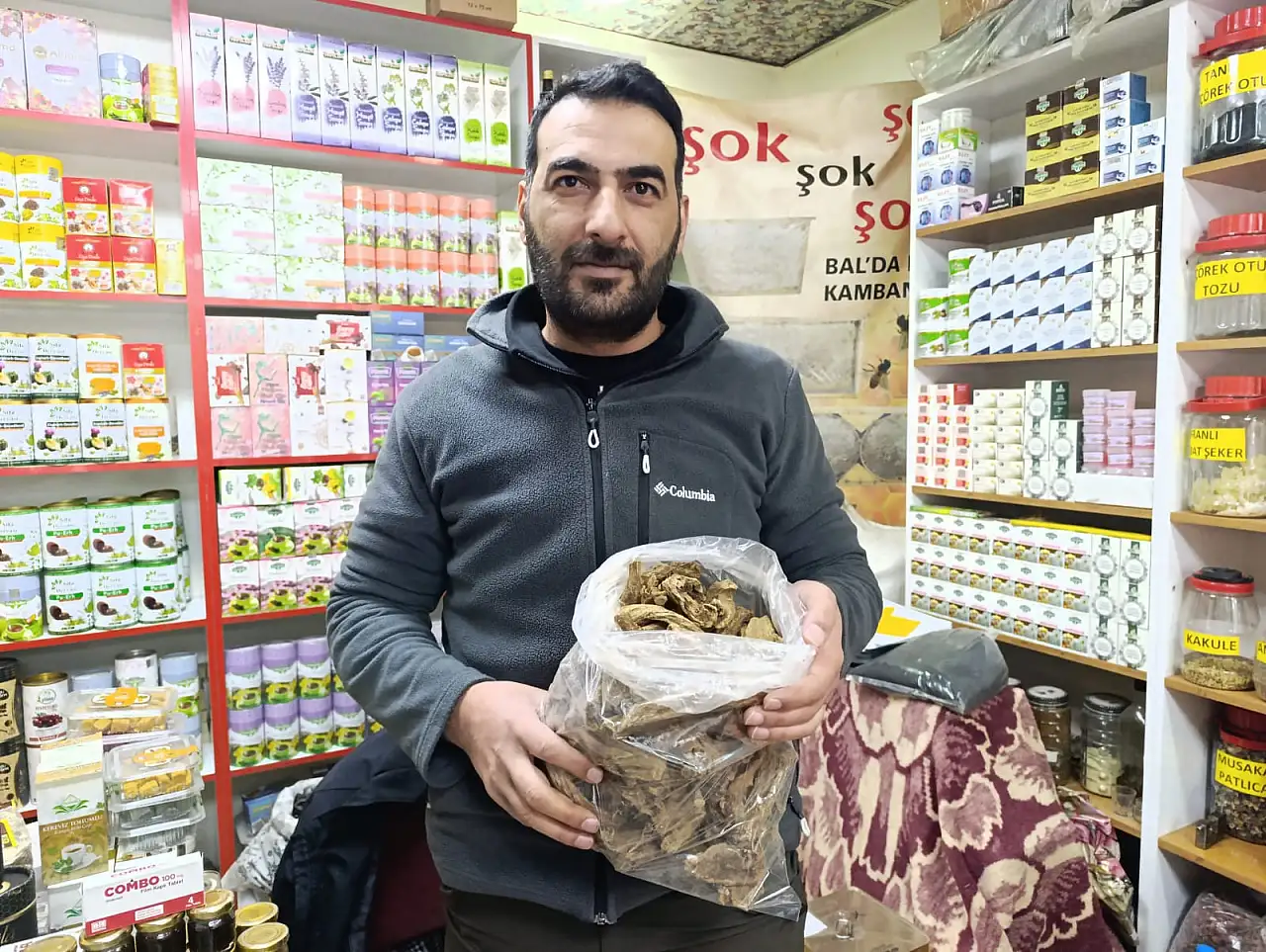 Ağrı'da doğal ürünlere ilgi arttı, udi hindi bitkisi ve bal karışımı dikkat çekti