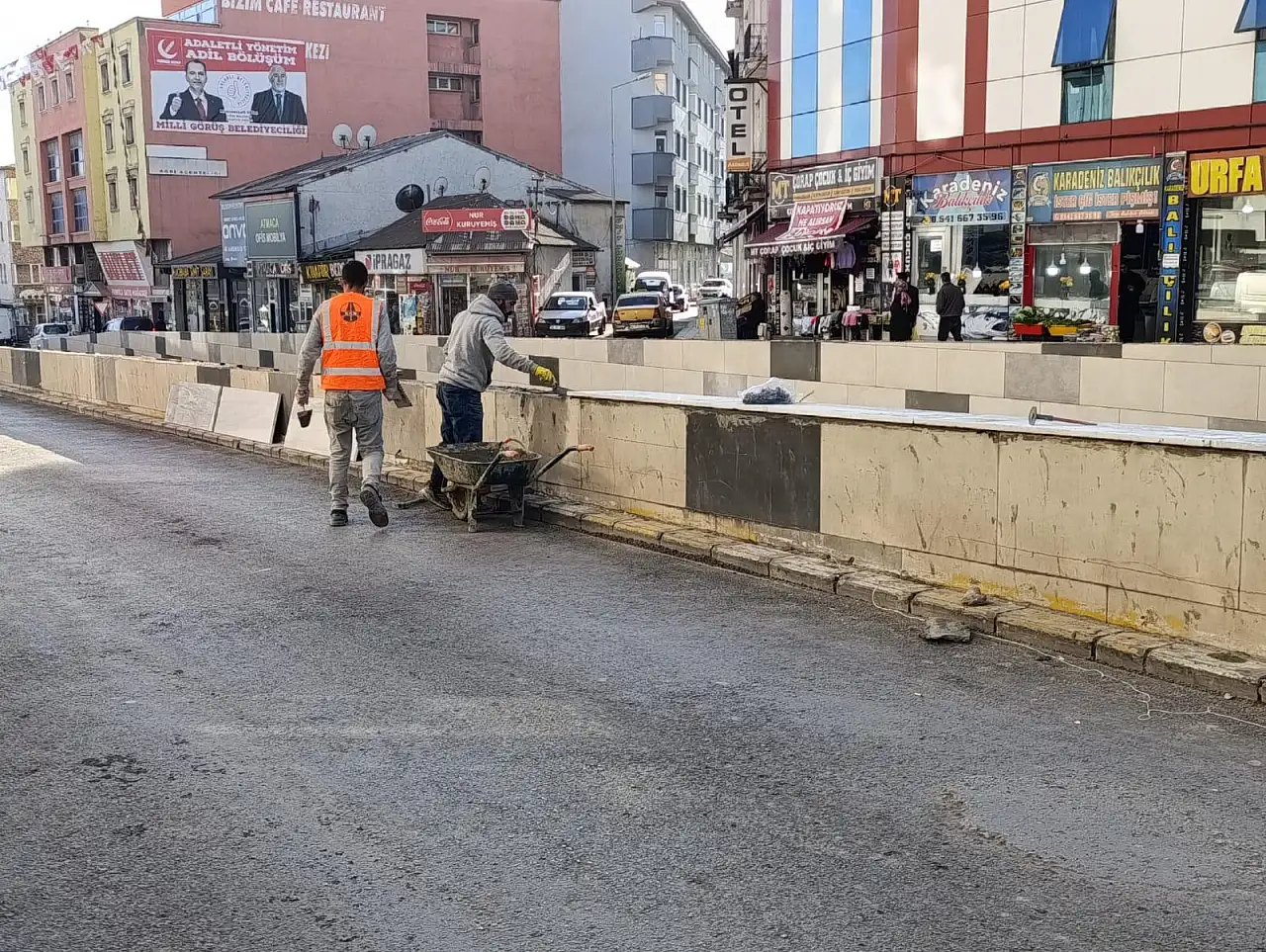 Ağrı'da alt geçitte zemin ve mermer onarımı hızla devam ediyor