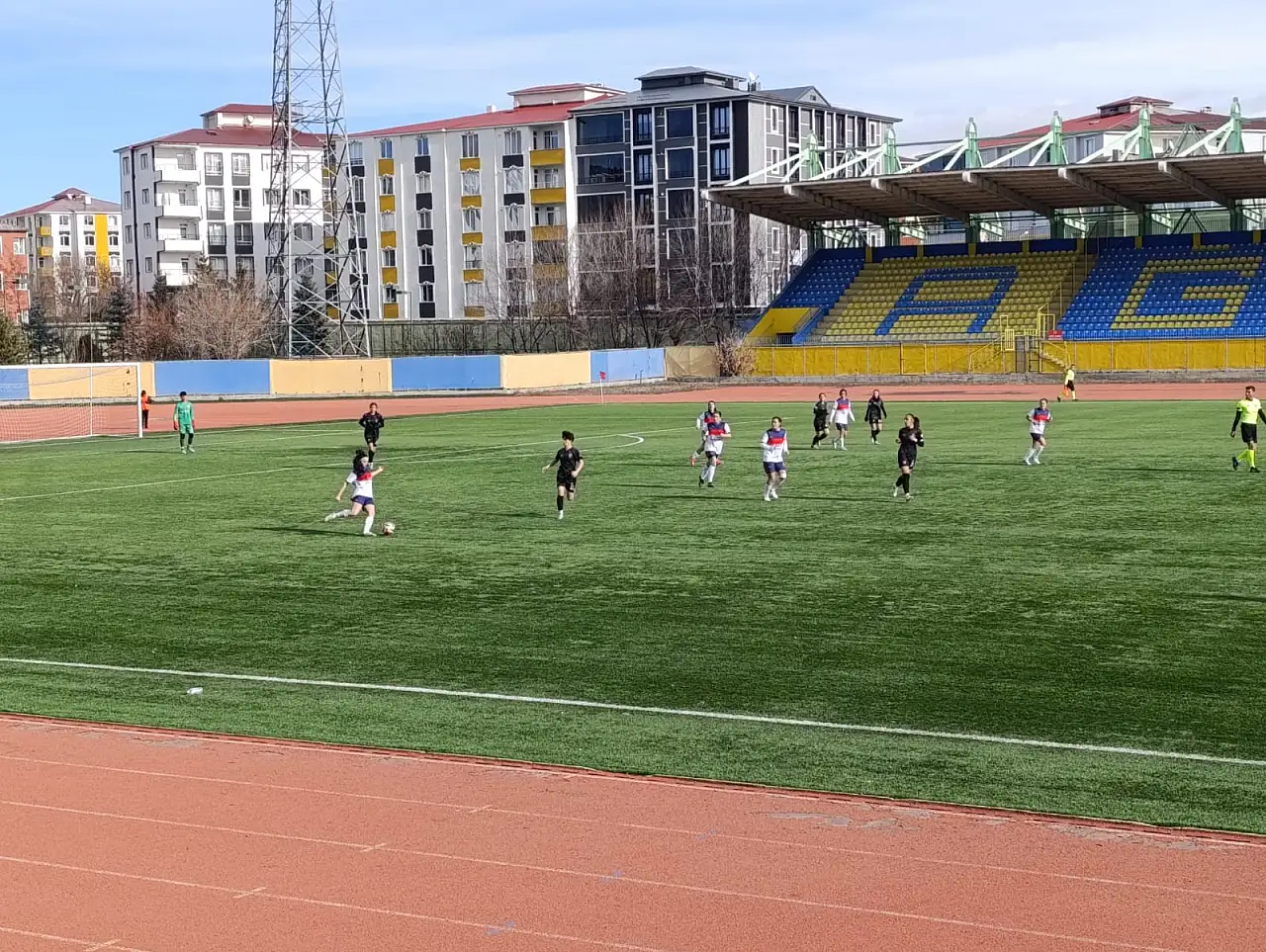 Ağrı'nın kızları sahasında golsüz berabere kaldı