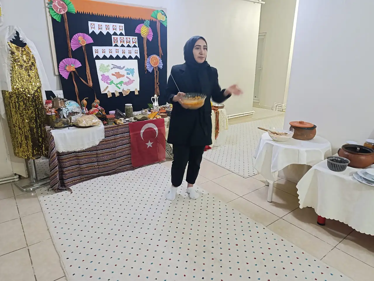 Doğubayazıt'ta çocuklar ve veliler yerli üretimi anlattı