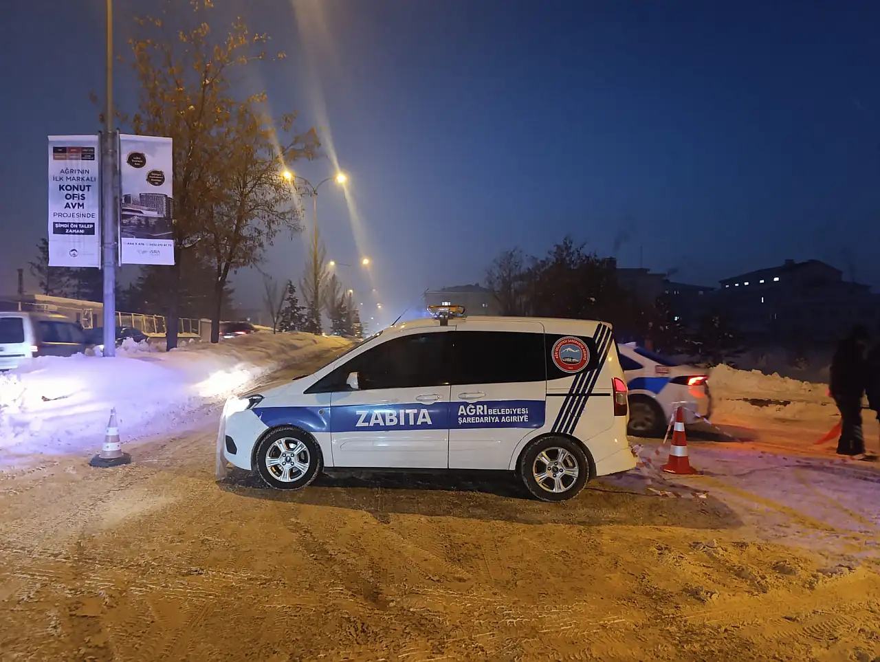Atalay Caddesi'ndeki kar temizliği gün boyu devam etti