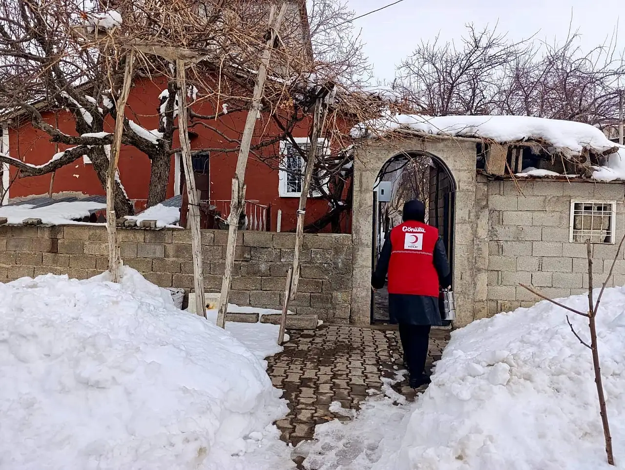 Bitlis'te Aşevi Hizmeti Güçlenerek Devam Ediyor