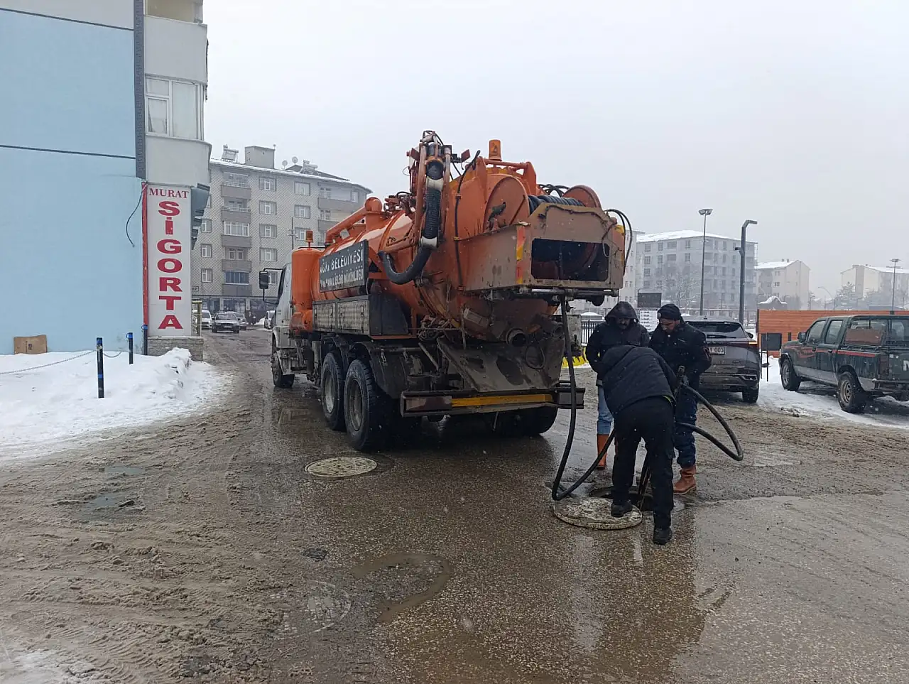 Leylek Pınar Mahallesi'nde kanalizasyon hatlarına müdahale