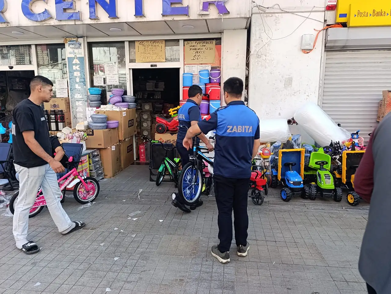 Ağrı'da zabıta kaldırım işgalleri için deneyime çıktı
