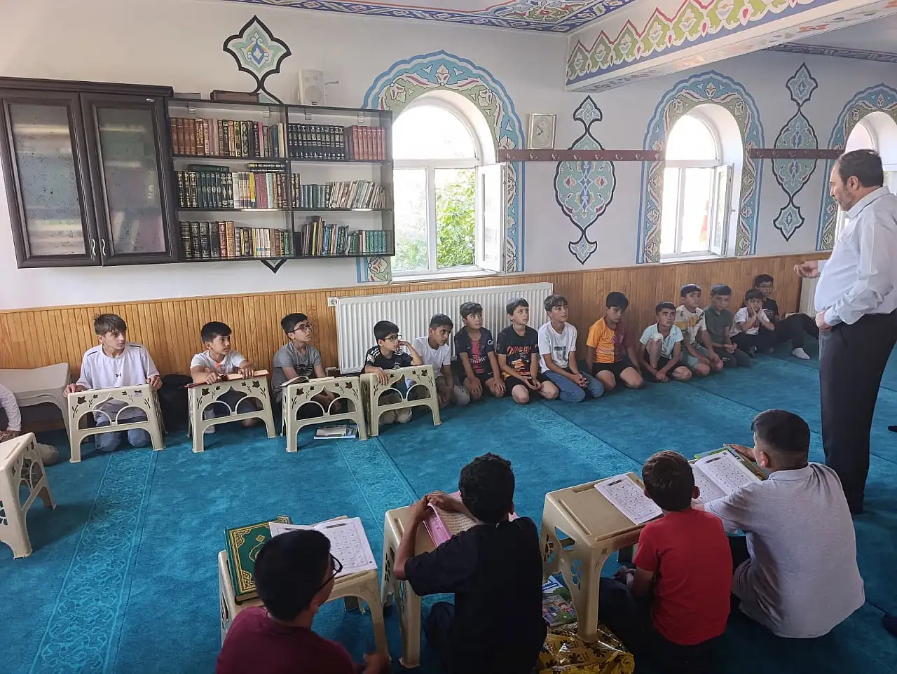 Ağrı İl Müftüsü İlhan yaz Kur'an kurslarında öğrencilerle buluştu