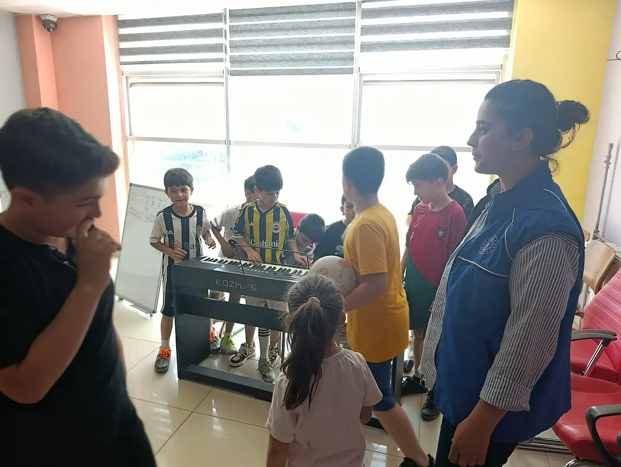 Kur'an kursu öğrencileri Gençlik Merkezi'ni keşfetti