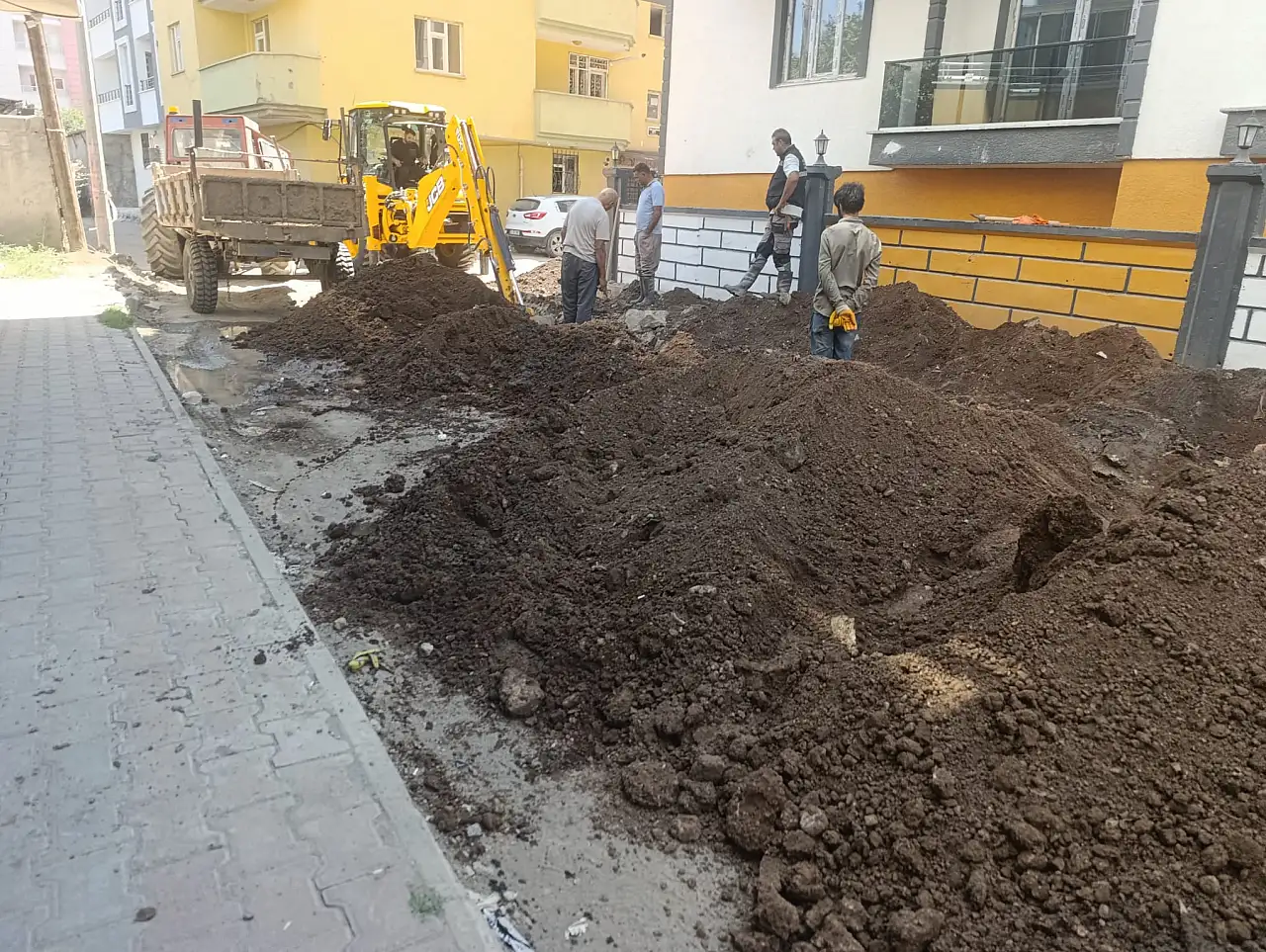 Doğubayazıt'ta önce altyapı sonra asfalt
