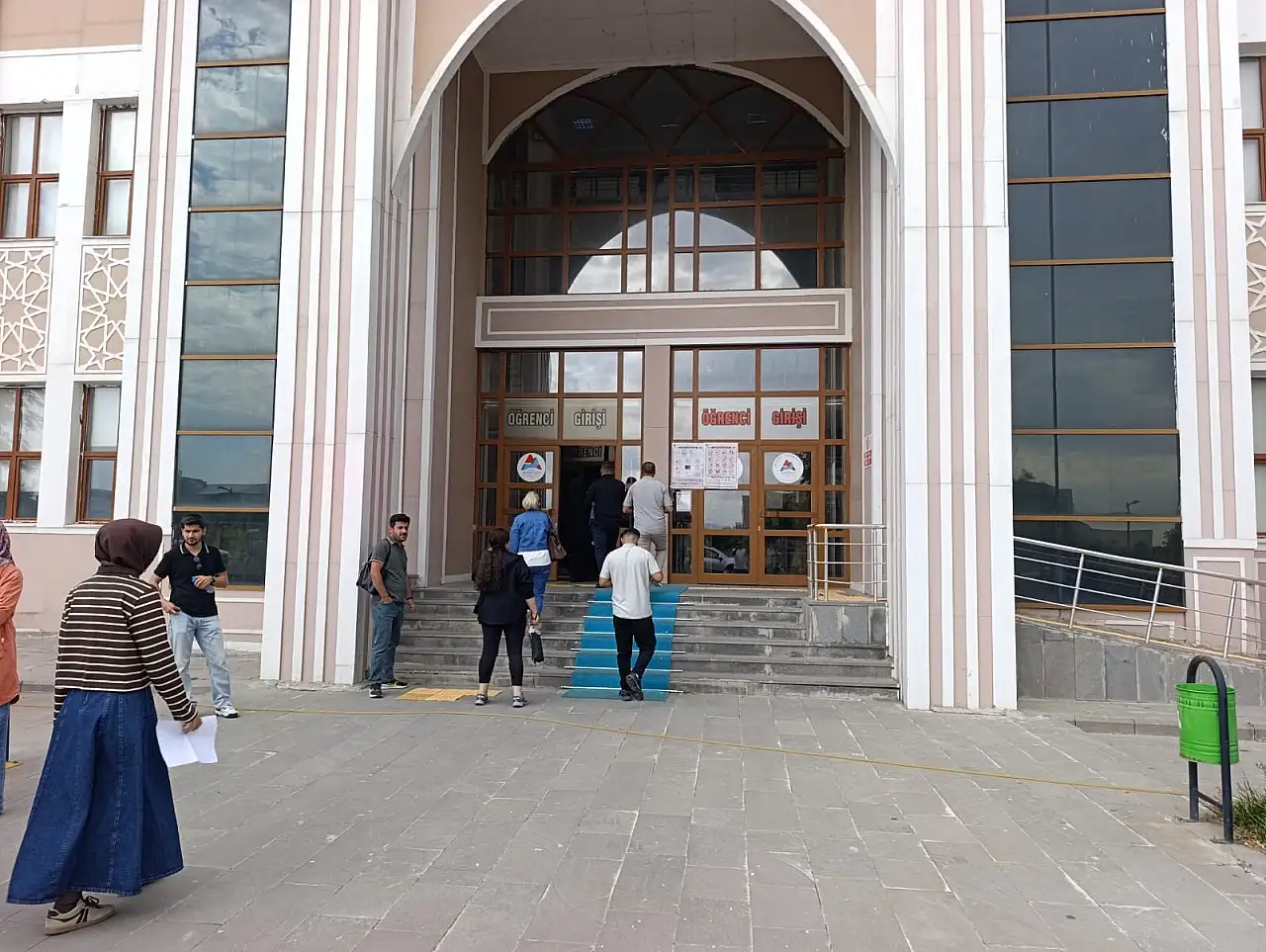 Ağrı'da KPSS heyecanı başladı, 25 binada güvenlik önlemi alındı