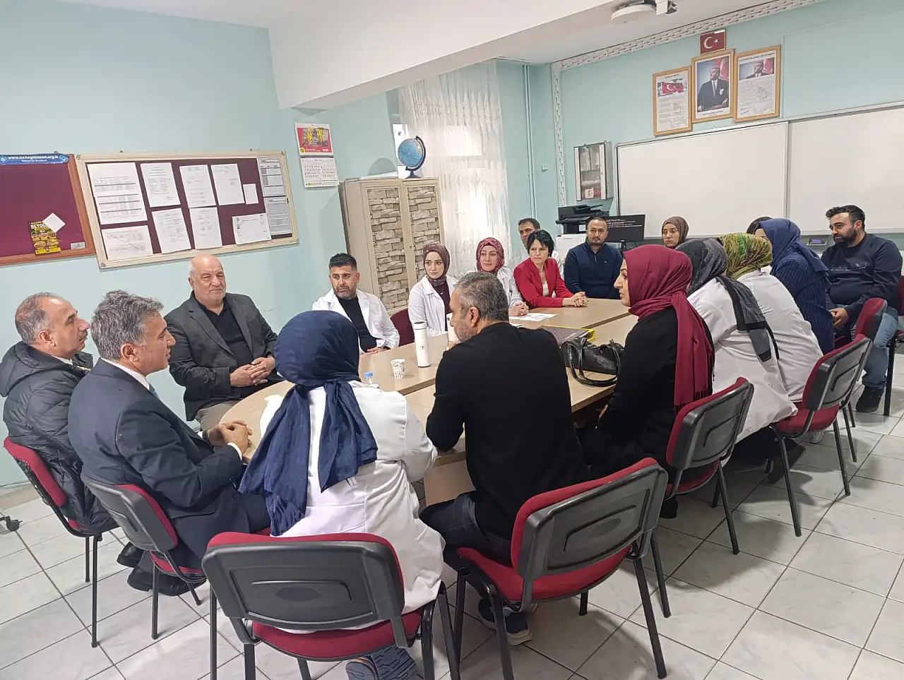 Ağrı'da İl Milli Eğitim Müdürü Çakan Eğitim Müfettişleriyle bir araya geldi