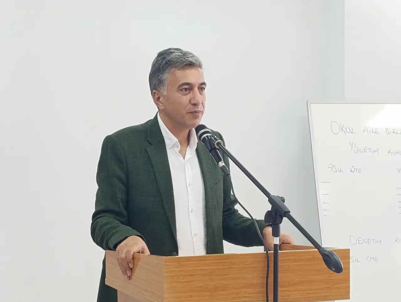 Çakan'dan anne babalara: Çocuklarınızın hayatında olup bitenleri öğrenin!