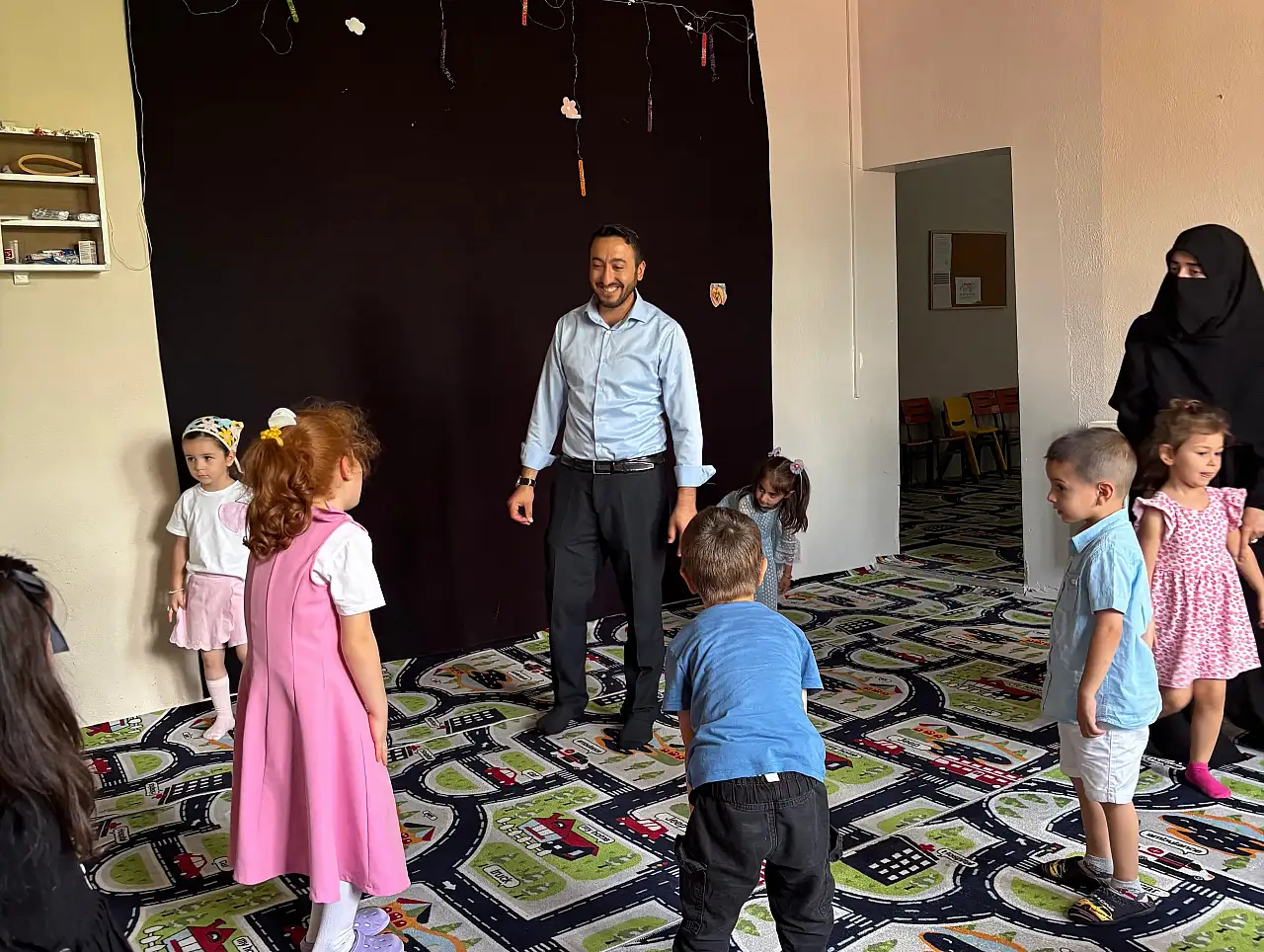 Eleşkirt'te minik öğrencilere Müftü Salı'dan sürpriz