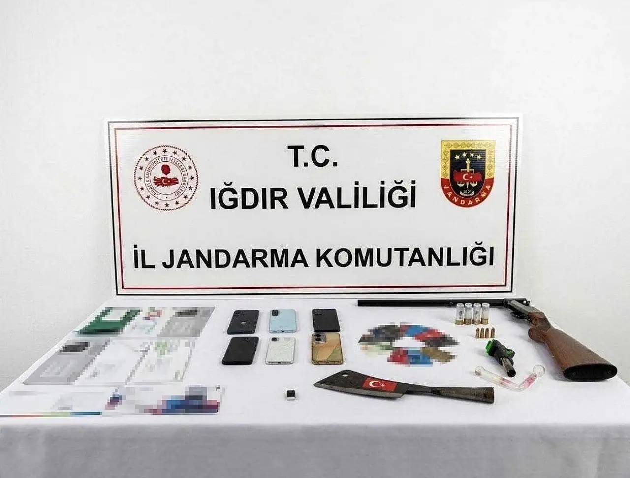 Iğdır'da siber suç operasyonunda 5 şüpheli tutuklandı