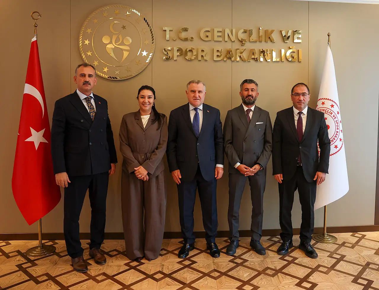 Ağrı'nın gençlik ve spor yatırımları Ankara'da masaya yatırıldı