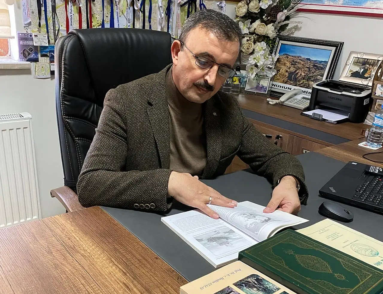 AİÇÜ'lü profesörden çarpıcı analiz: Dağların sırrı Kur'an'da asırlar önce anlatıldı
