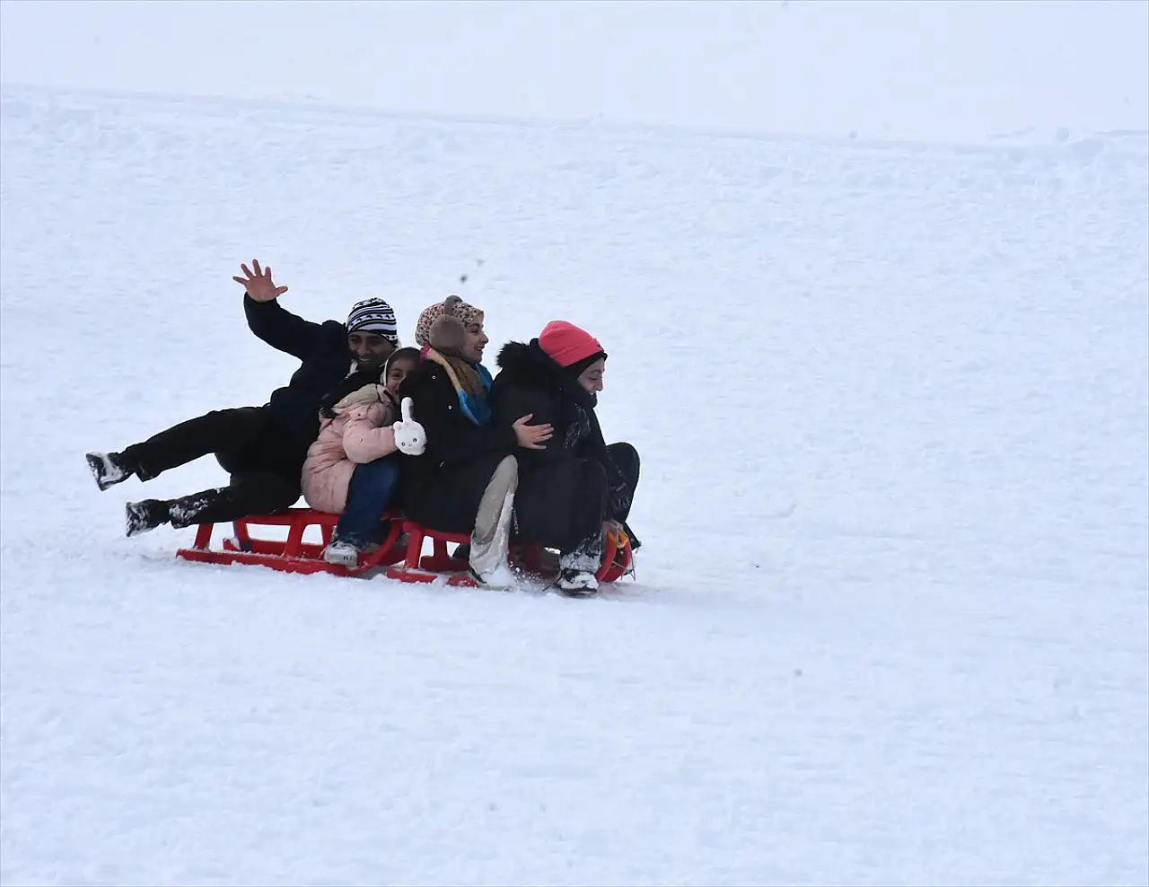 Van'da Abalı Kayak Merkezi sezonu açtı