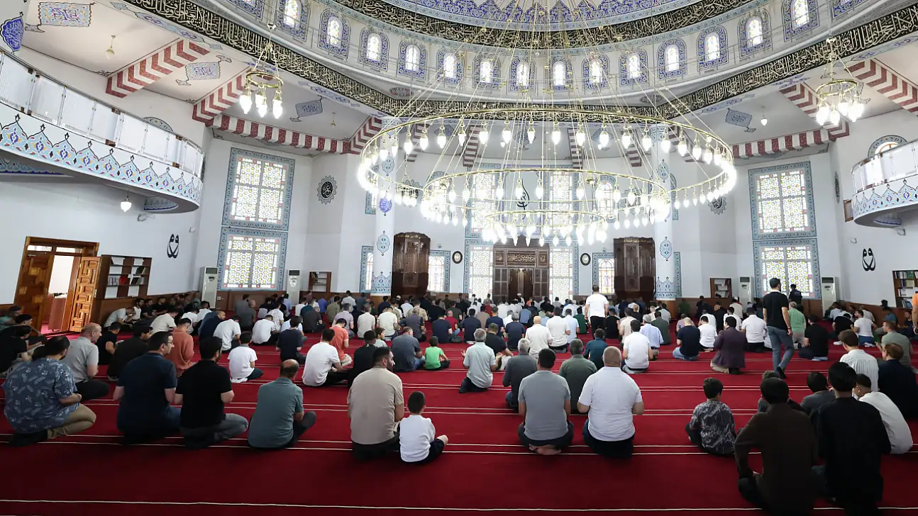 AİÇÜ'de 15 Temmuz şehitleri için mevlit programı düzenlendi