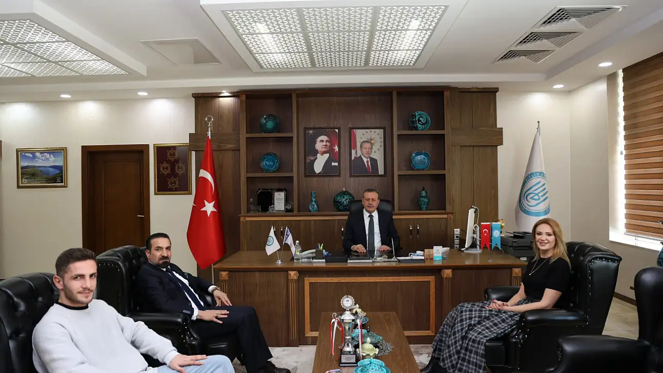 Bitlis Eren Üniversitesi'nden Kick Boksta Türkiye Şampiyonluğu