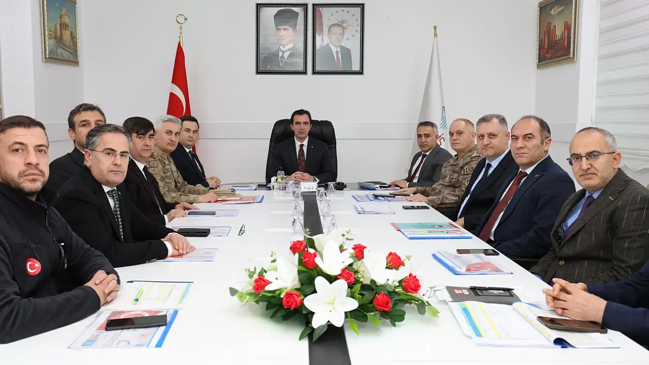 Bitlis'te Karayolu Trafik Güvenliği Toplantısı Gerçekleştirildi