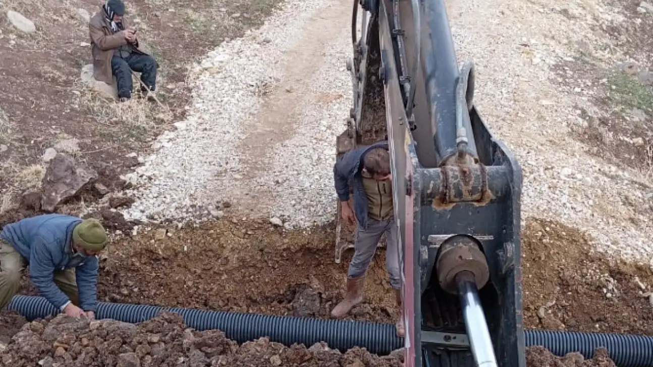 Çat Belediyesi Altyapı Çalışmalarını Sürdürüyor