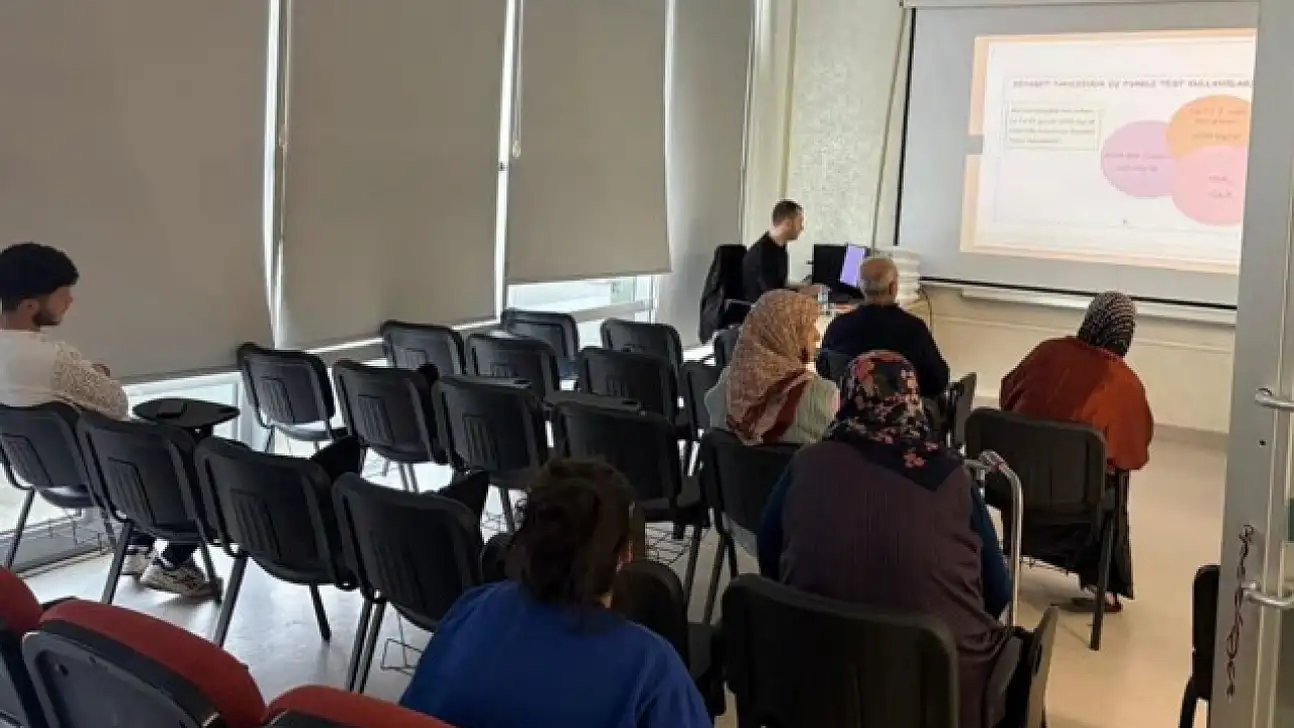 Erzurum Şehir Hastanesi'nde Aralık Ayı Diyabet Okulu Düzenlendi