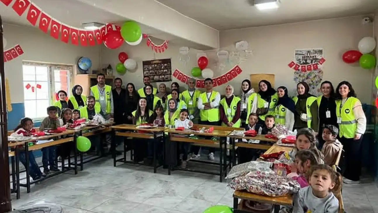 Gürpınar Belediyesi'nden Çocuklara Neşeli Etkinlik