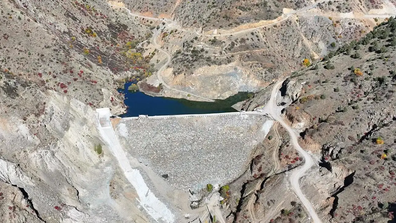 İspir Maden Köprübaşı Göleti Su Tutmaya Başladı