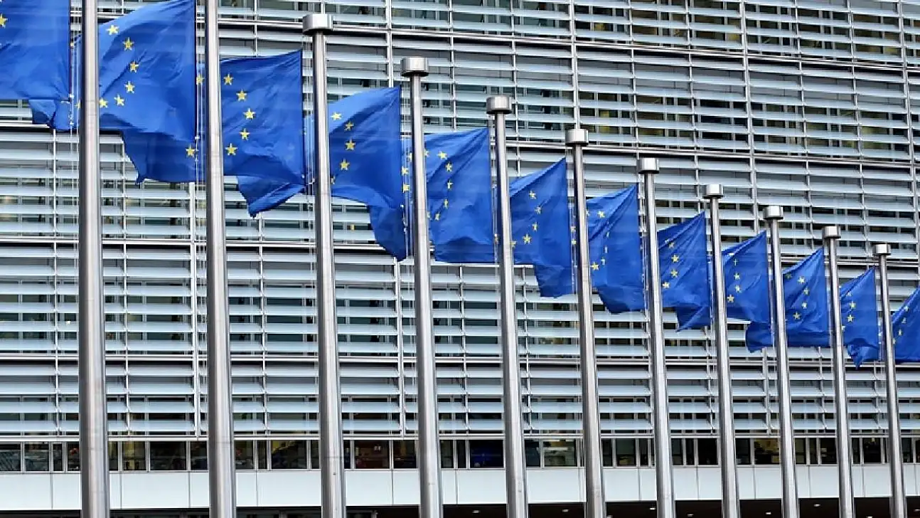 İtalya'dan Önemli Açıklama: AB Komisyonu'nun İsrail'e Yaptırım Önerileri İnceleniyor!