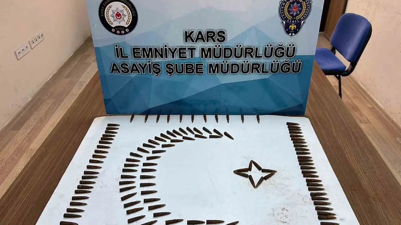 Kars'ta eşzamanlı operasyon: Çok sayıda silah ve mühimmat ele geçirildi